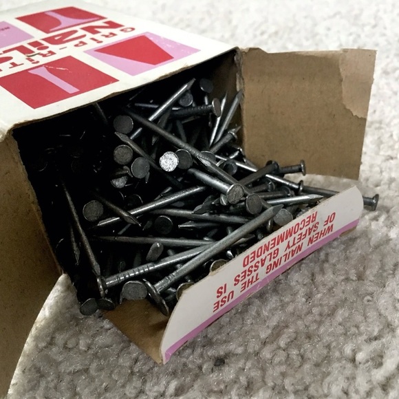 Vintage GRIP-RITE Steel Nails 4d Common 1 1/2” - 1 Pound Mostly Full Box - RARE! - Picture 11 of 12